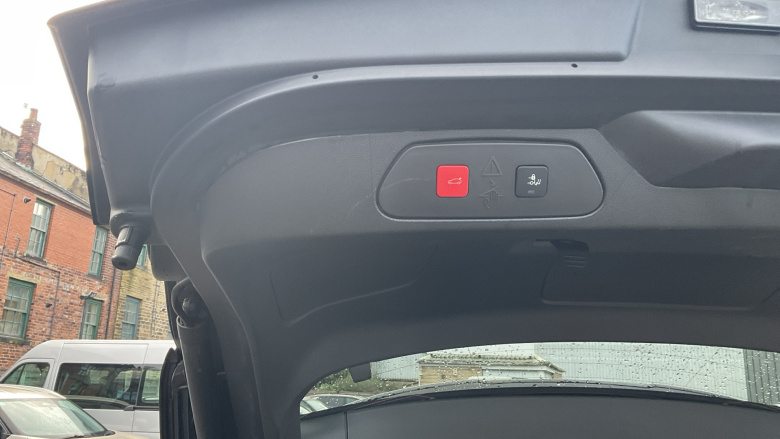 Vauxhall Grandland 1.5 Turbo D Ultimate 5dr Auto Diesel Hatchback